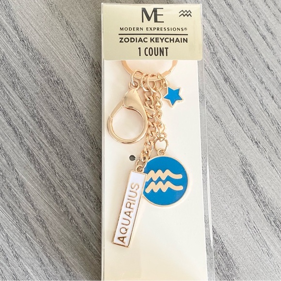 Modern Expressions Aquarius Zodiac Keychain - Picture 1 of 3